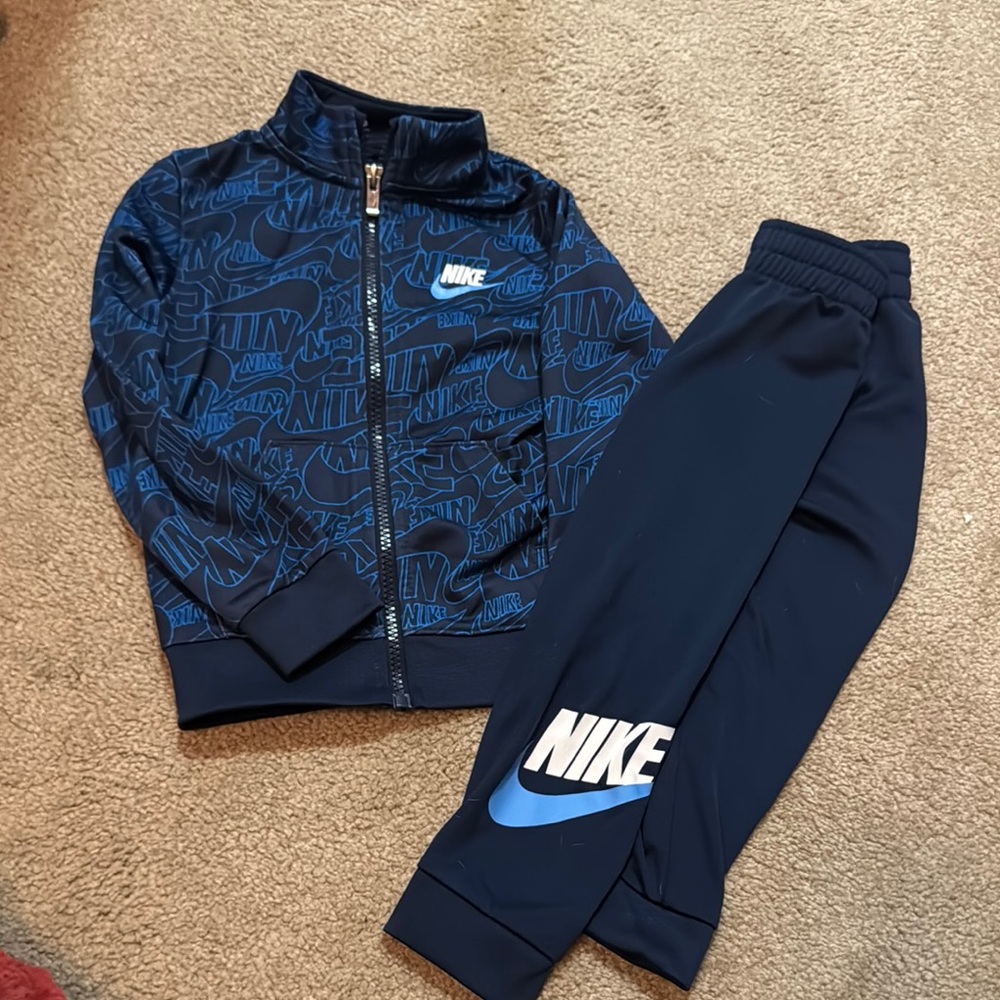 Nike Blue Tapered Sweatpants with Athletic Finish